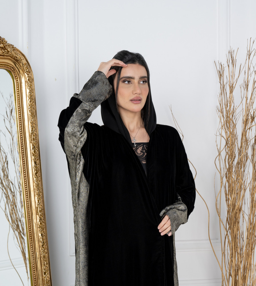 عباية مخمل