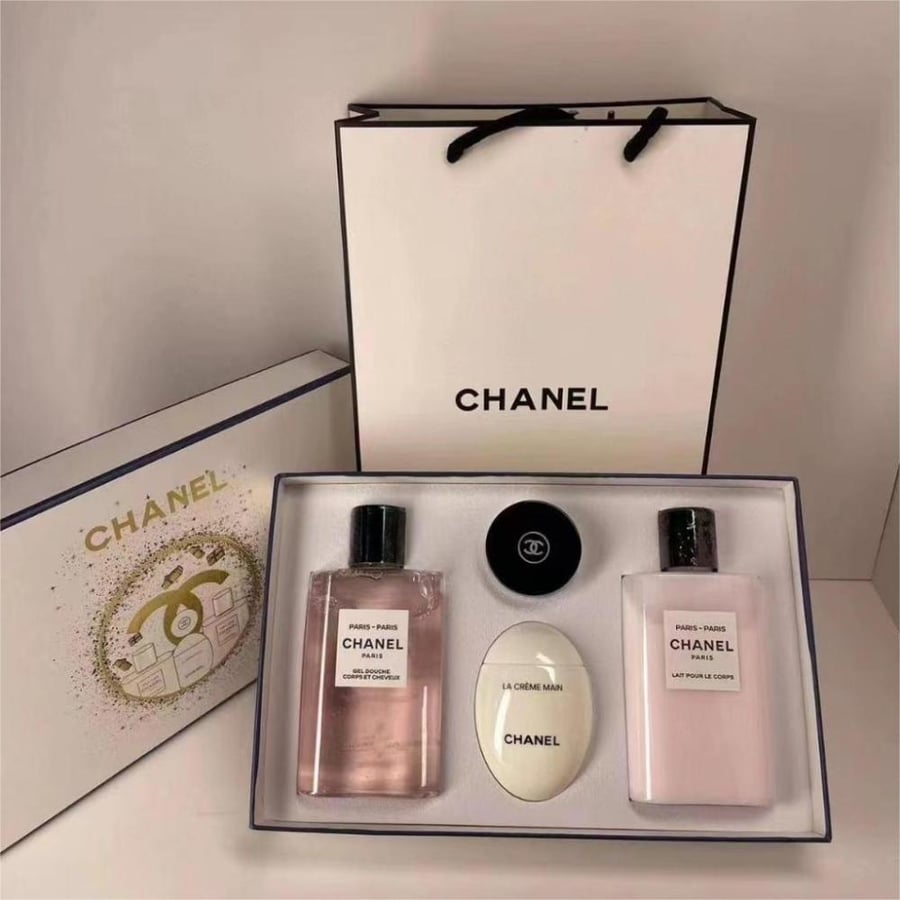 بكج عطور شانيل باريس مع ملحقاتها