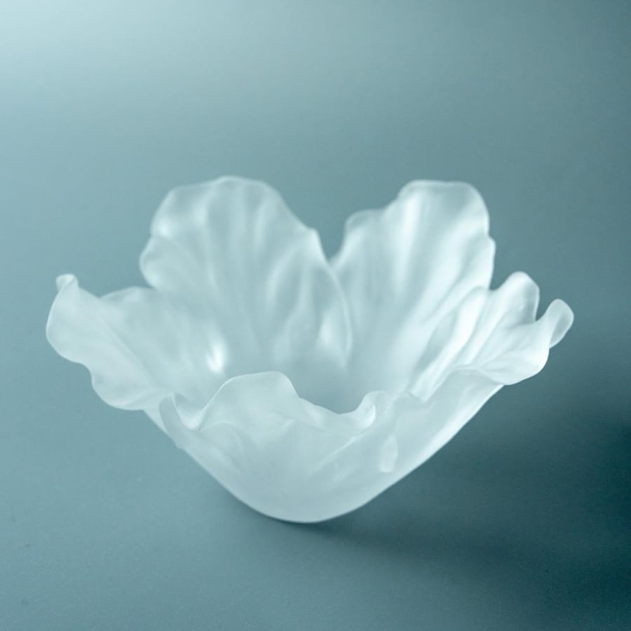 وعاء كرستال - Petal Fold Crystal Bowl