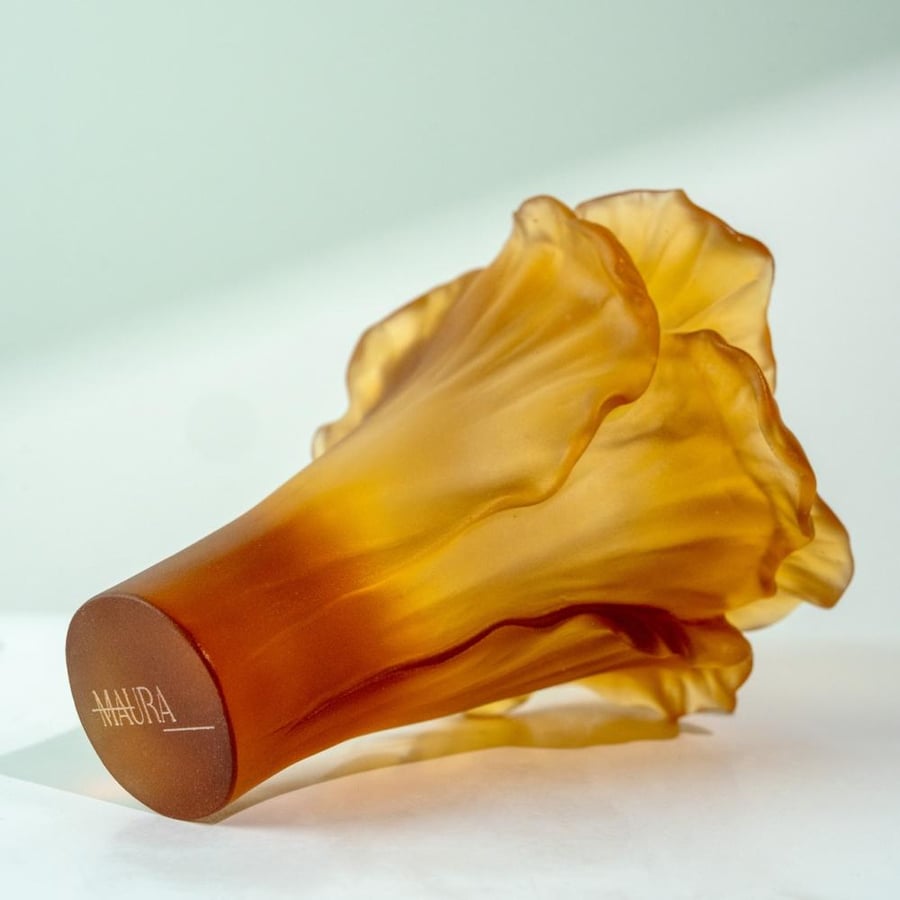 فازة كرستال صغيرة (عنبر) Small Crystal Vase (Amber)