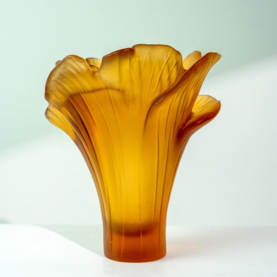 فازة كرستال صغيرة (عنبر) Small Crystal Vase (Amber)