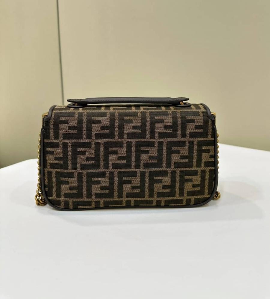 شنطة فندي 24cm
