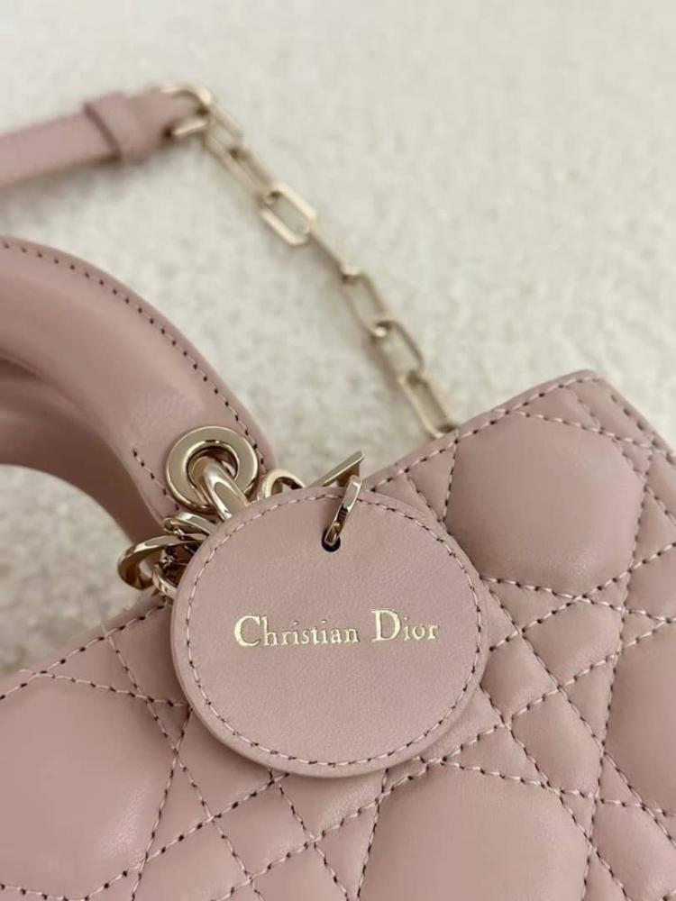 ديور دي جوي مقاس 22cm