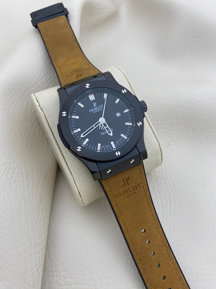 ساعة هوبلت كلاسيك فيوجن