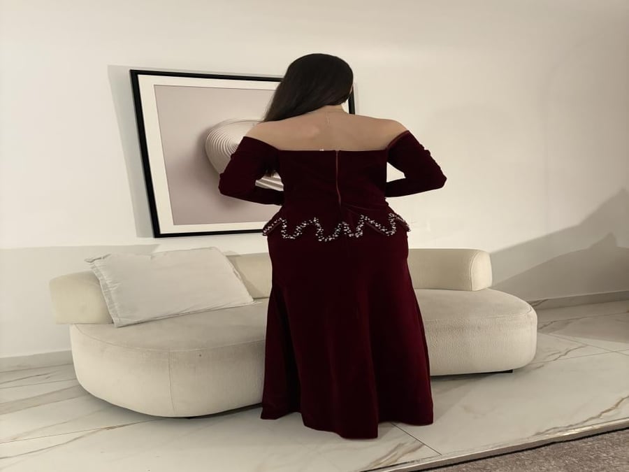 فستان سهرة  أنيق بللون العنابي