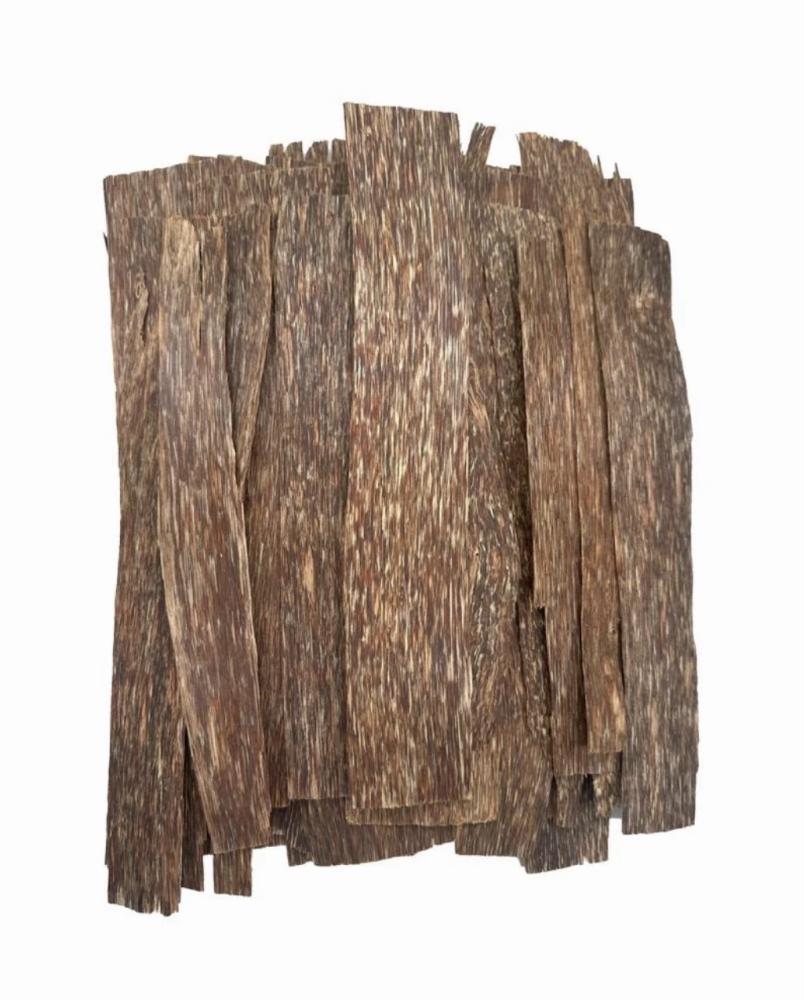 Vietnamese oud chips