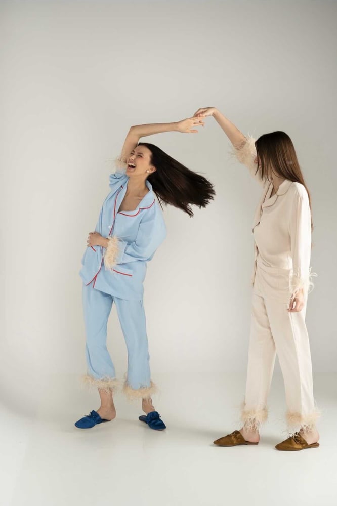 بجامة ريش - بجامة عروس بجامة بارتي - بجامة سهره - بجامة نوم - بجامة