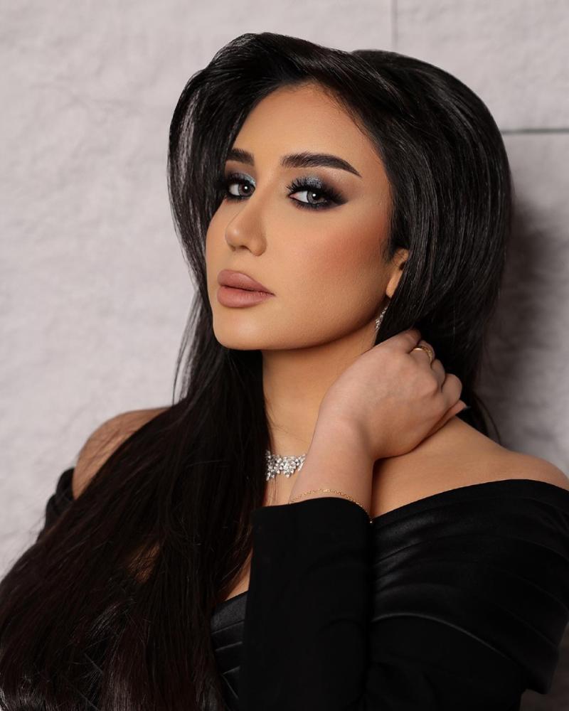 فساتين مخمل