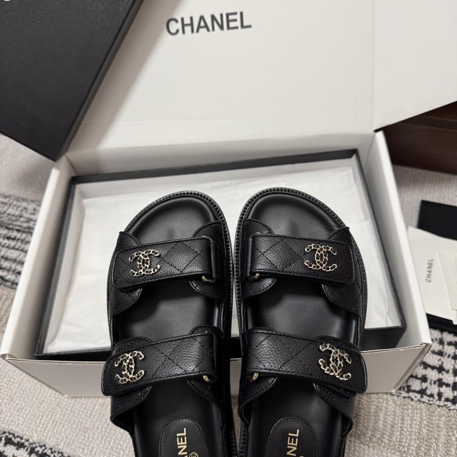 CHANEL SLIDES