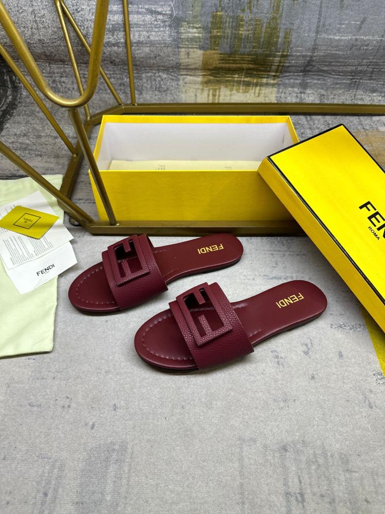 FENDI SLIDES