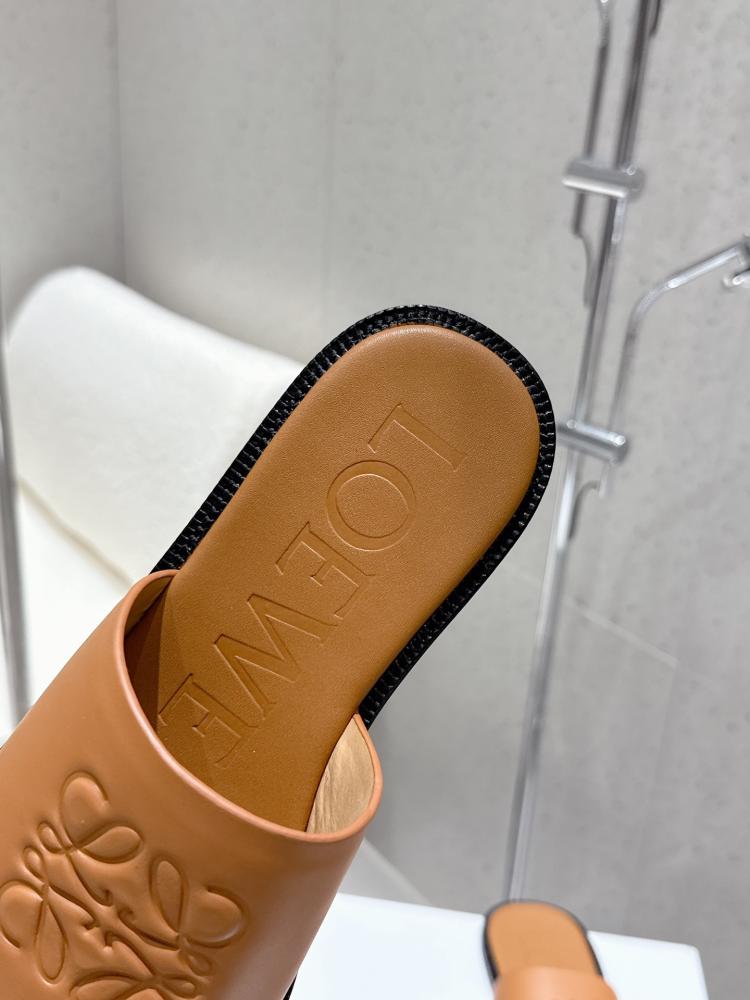 LOEWE SLIDES