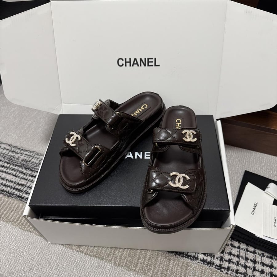 CHANEL SLIDES