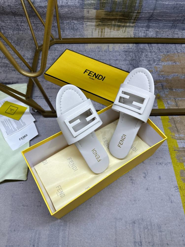 FENDI SLIDES
