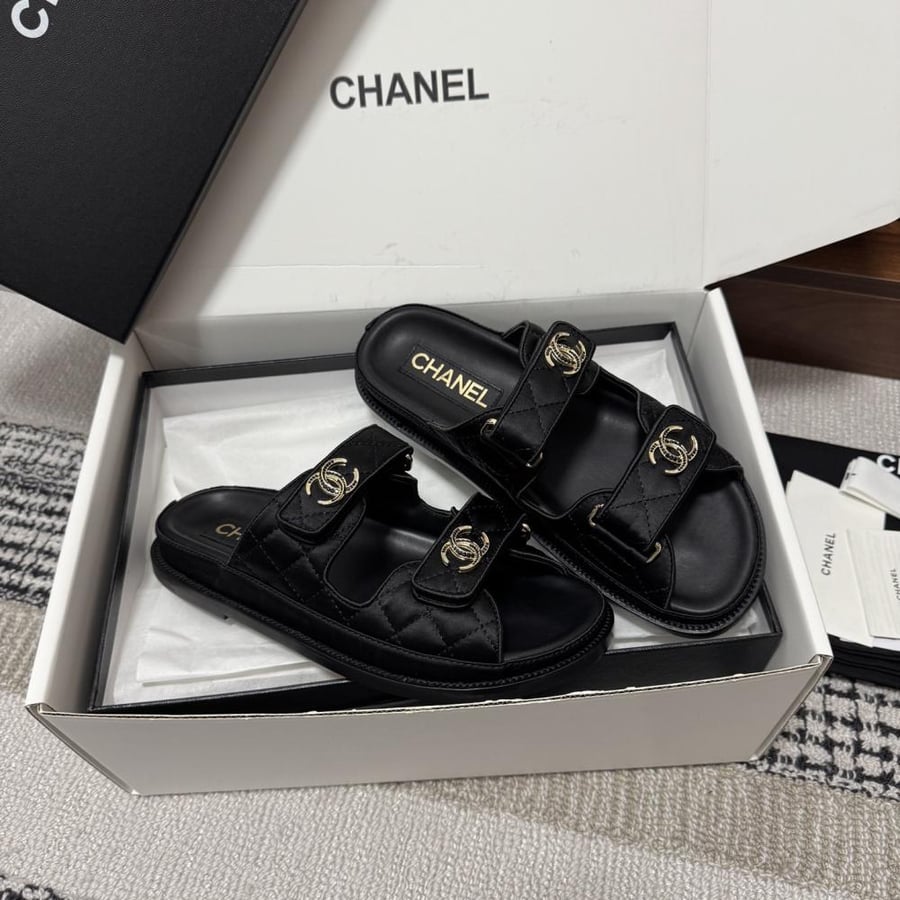 CHANEL SLIDES