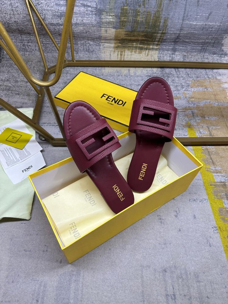 FENDI SLIDES