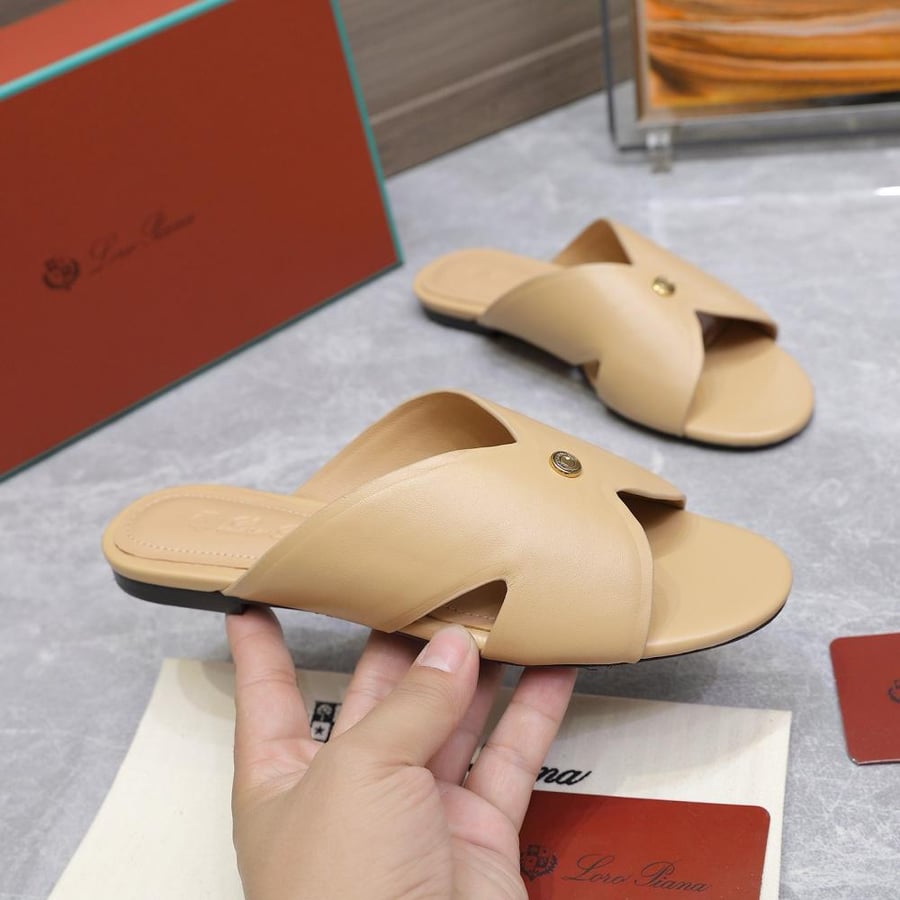 LORO PIANA