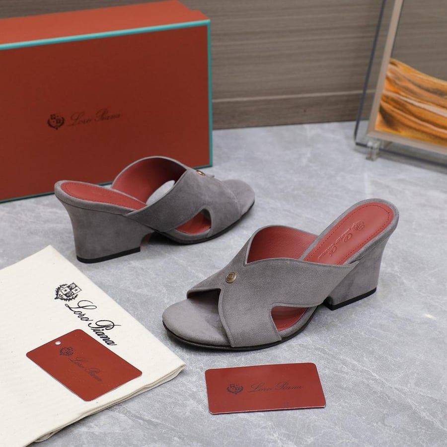 LORO PIANA