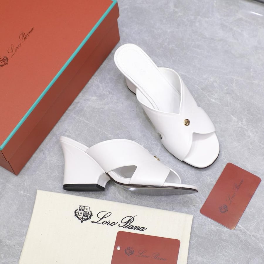 LORO PIANA