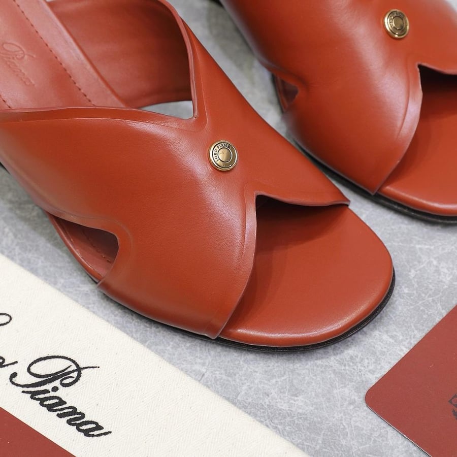 LORO PIANA