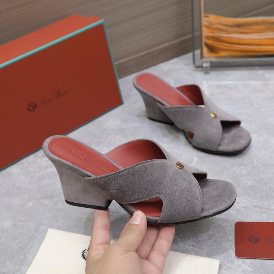 LORO PIANA