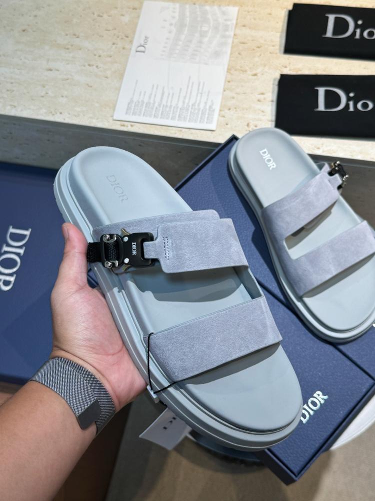 DIOR SLIDES