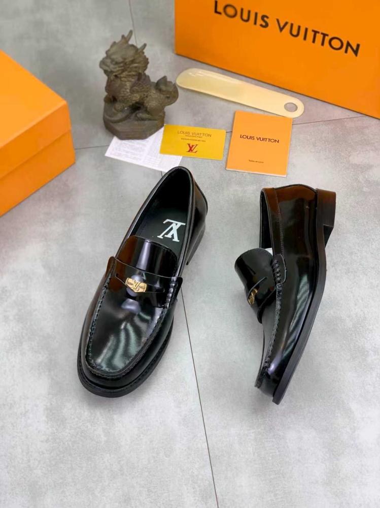 LOUIS VUITTON SHOES