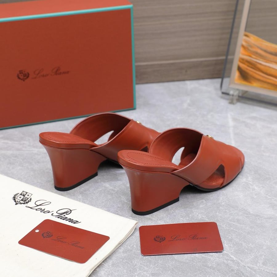 LORO PIANA