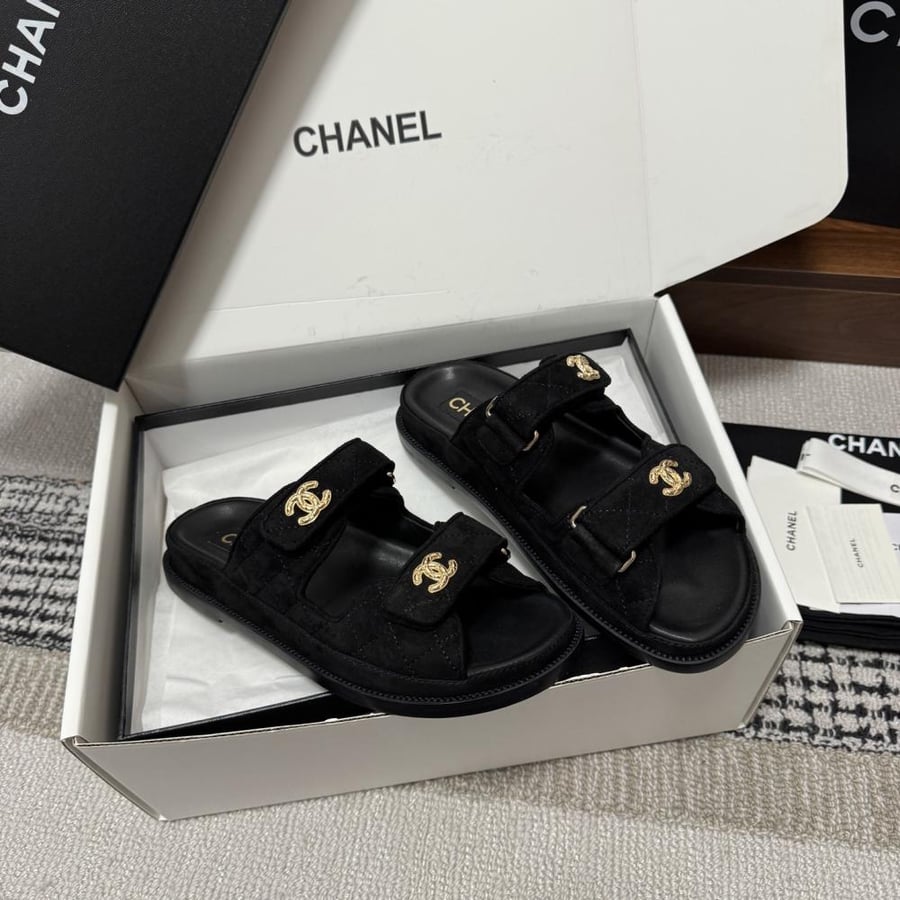 CHANEL SLIDES
