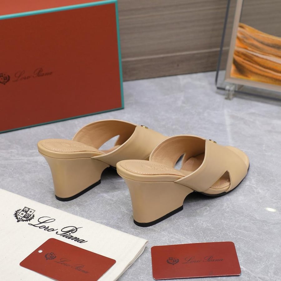 LORO PIANA