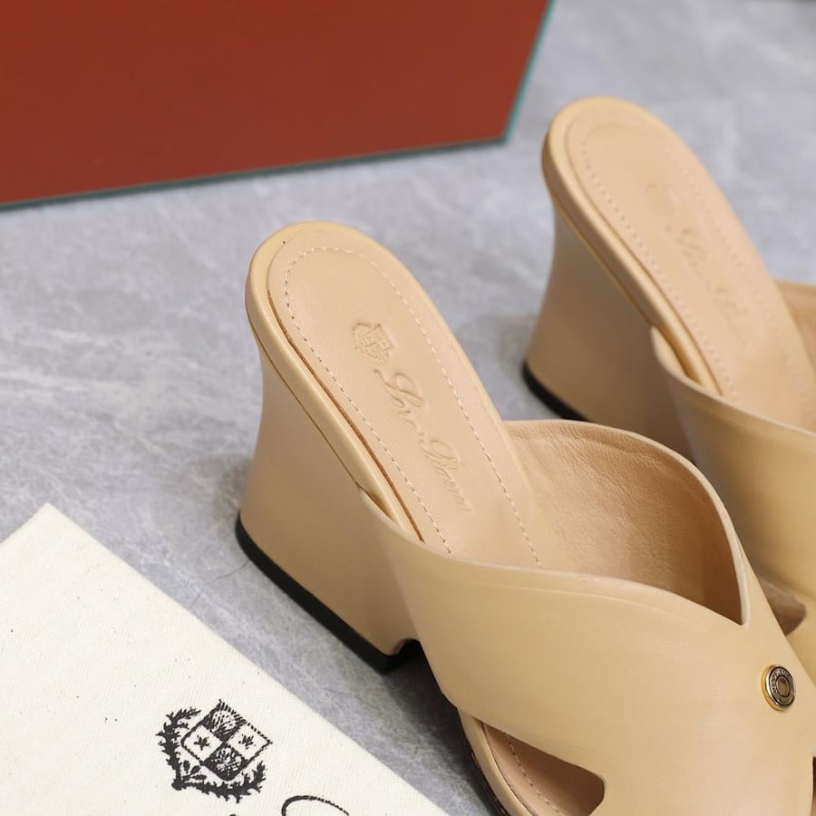LORO PIANA