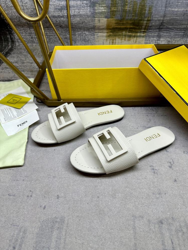 FENDI SLIDES