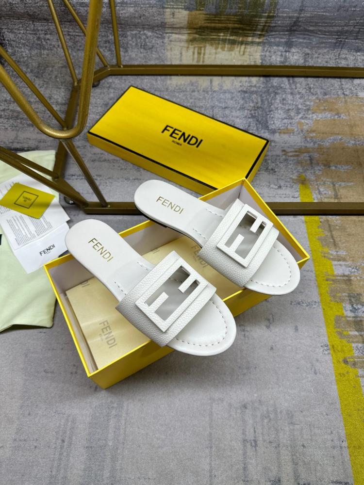 FENDI SLIDES