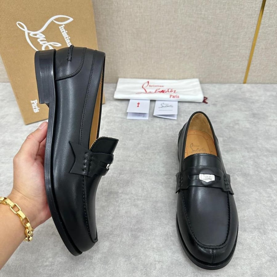 CHRISTIAN LOUBOUTIN