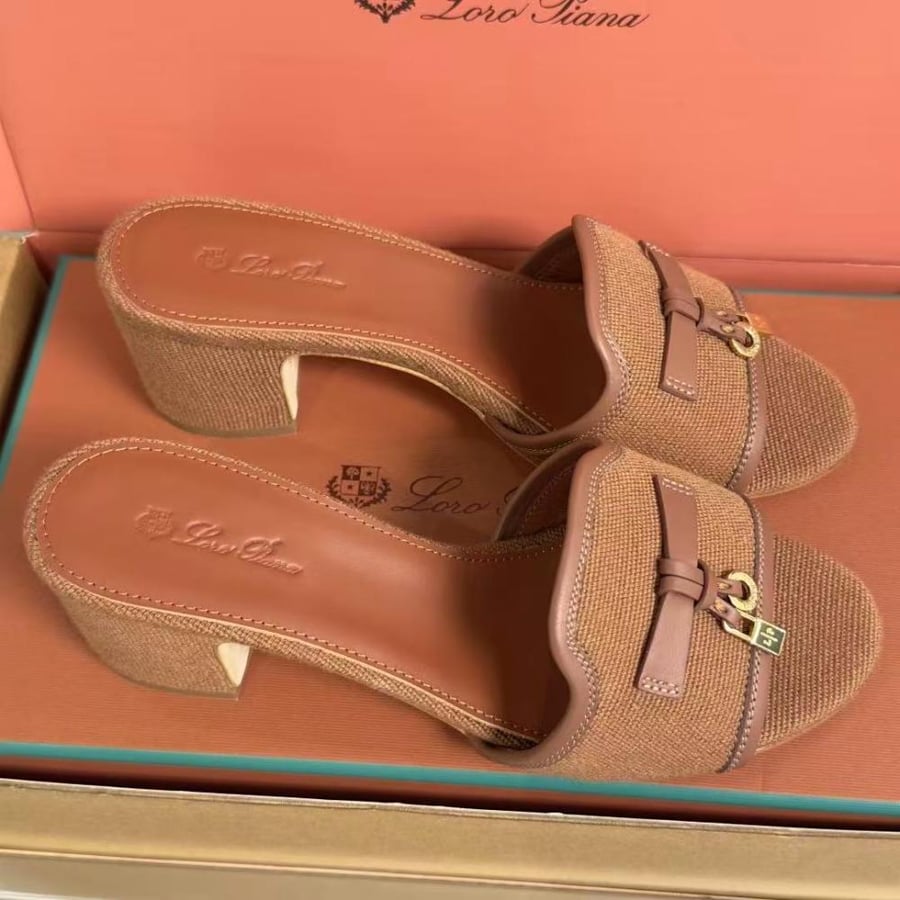 LORO PIANA