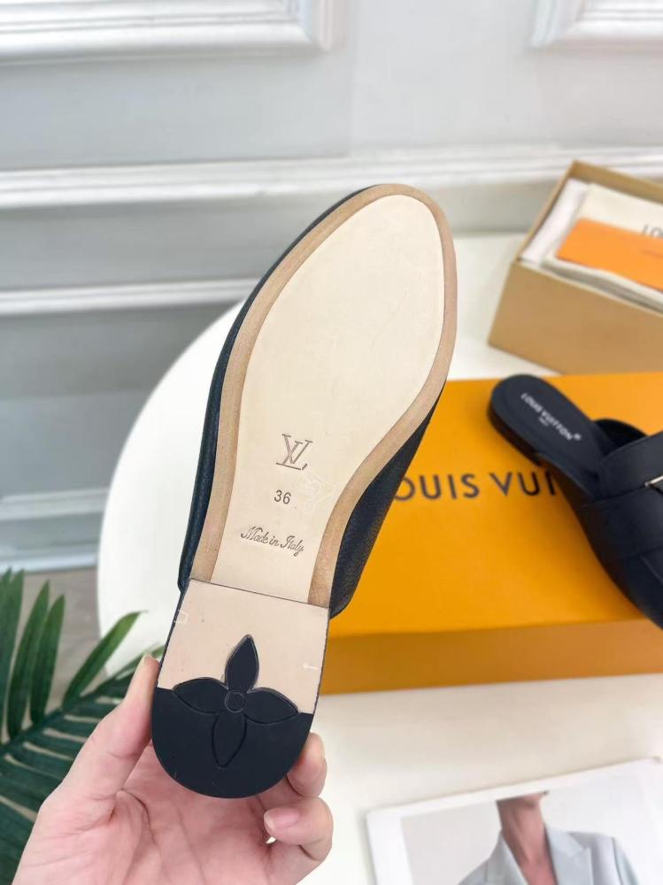 LOUIS VUITTON SLIDES