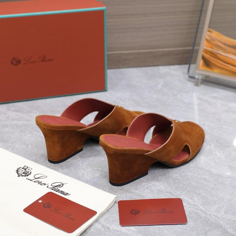 LORO PIANA