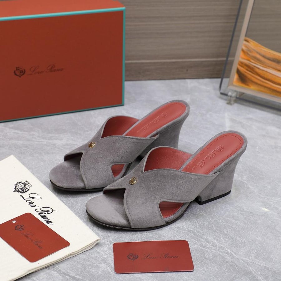 LORO PIANA