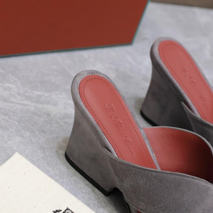 LORO PIANA