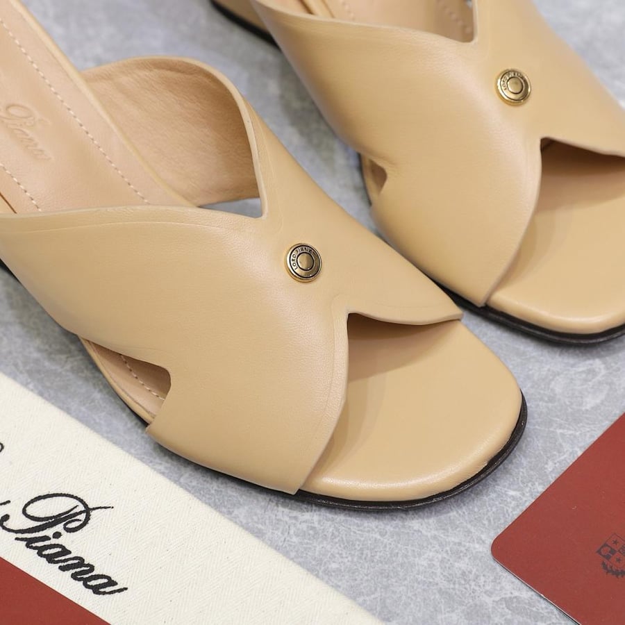 LORO PIANA