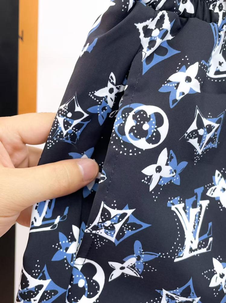LOUIS VUITTON SHORTS