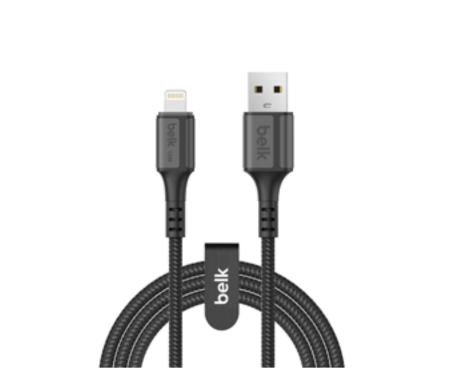 باقة حماية VIP للآيفون مع شاحن Belk وكفر MagSafe