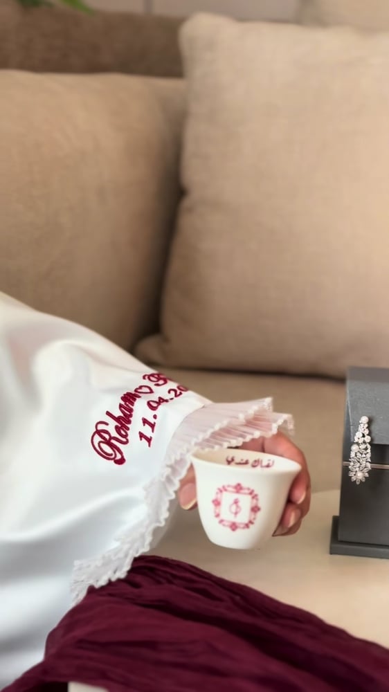 روب الساتان الفاخر