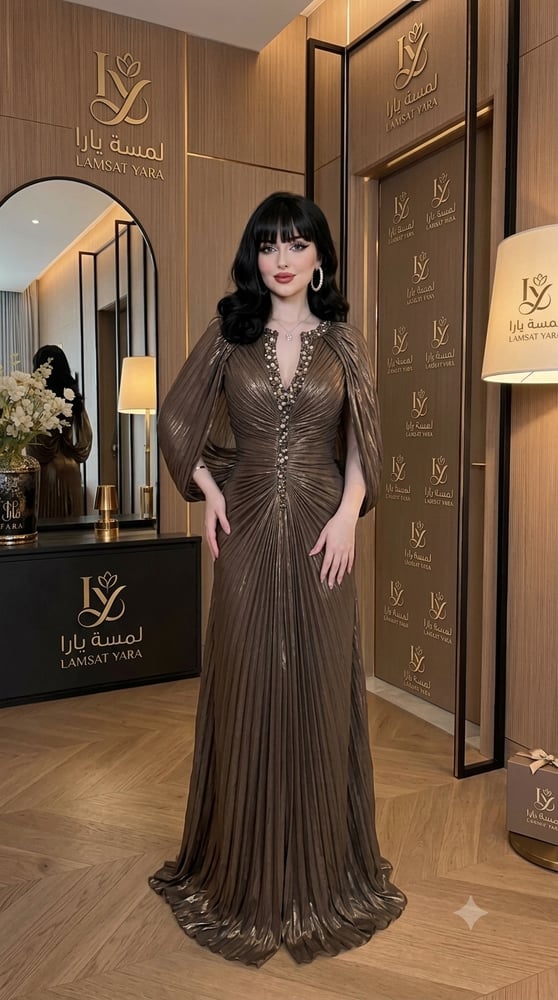 فستان سهرة طويل باللون البني