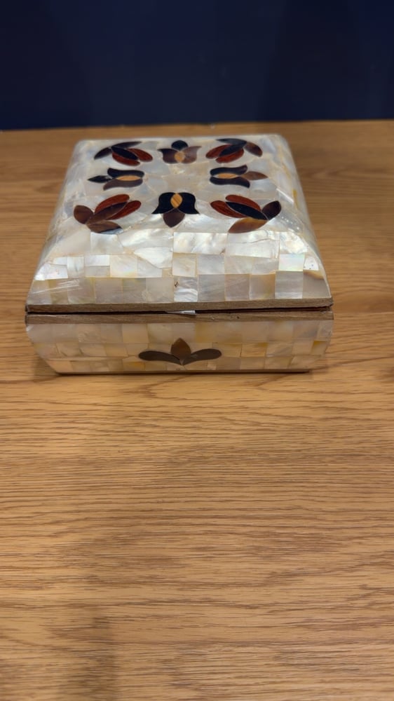 صندوق صدف شغل يدوي فاخر المقاس 15*15