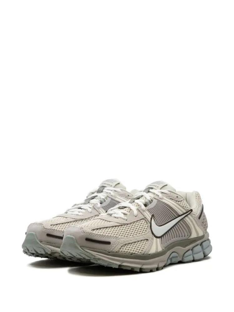 Nike Zoom Vomero 5