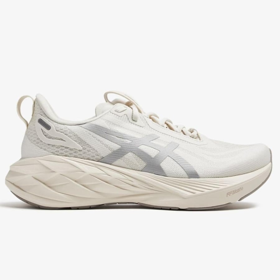 ASICS NOVABLAST™ 4 LE