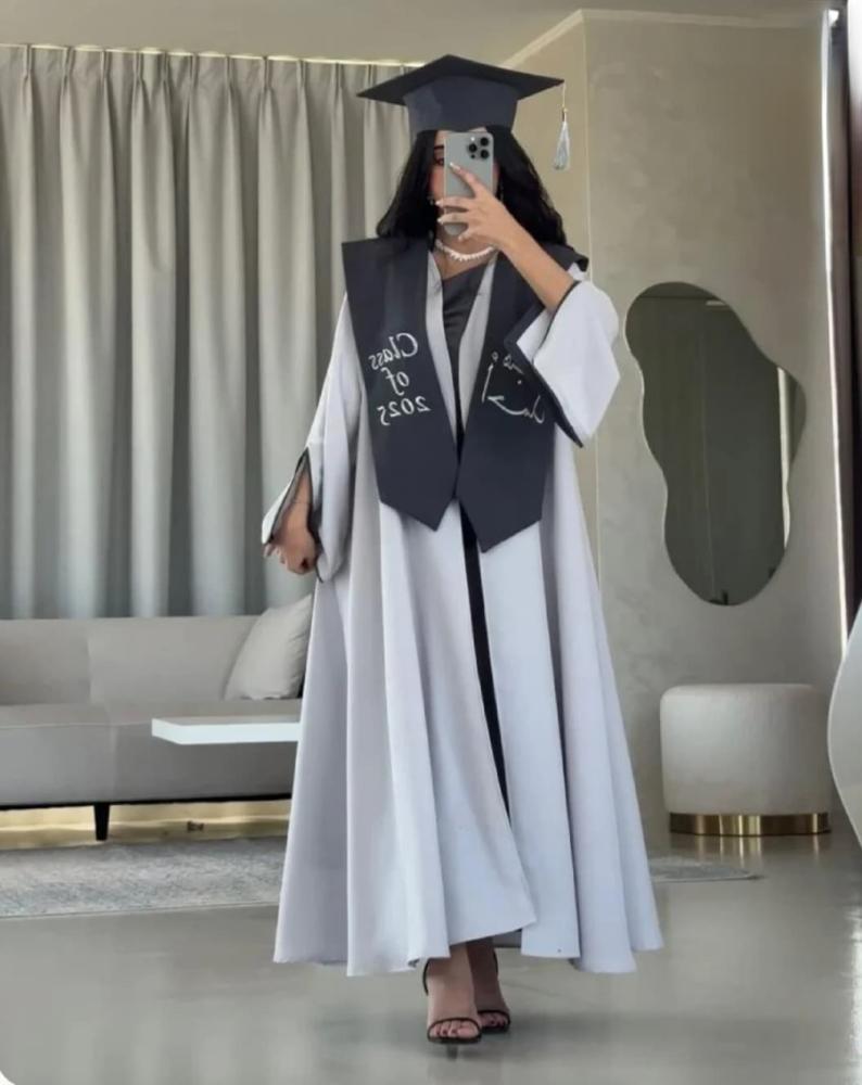 أرواب تخرج 2025 من متجر فرح