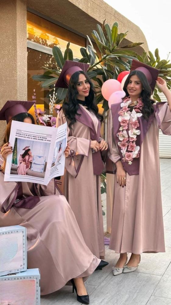 عباية تخرج لون روز قولد-متجر فرح