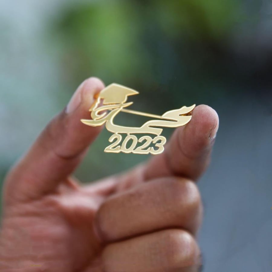 بروشات تخرج 2024 مطليه بالذهب