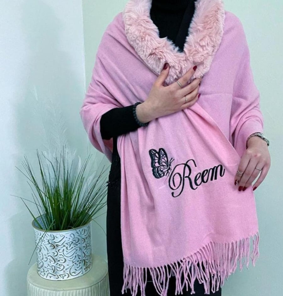 سكارفات شتويه بالاسم متجر فرح